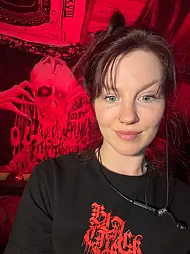 courtneyoccult online show from 10/15/25, 07:52