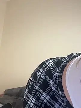 Ema X Love online show from 03/15/26, 10:38