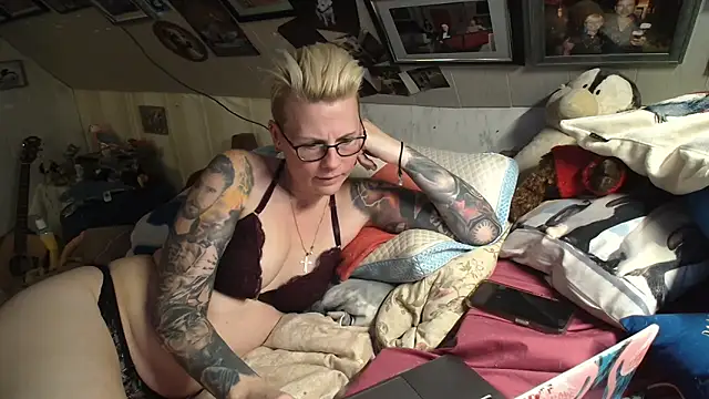 MaryG online show from 01/23/25, 09:18