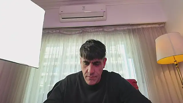 Elnonoykeila77 online show from 05/18/26, 04:35