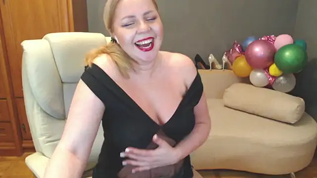 Snapshot of Cute_sun chatting on 03/19/25, 09:05 Cute sun online show from 03/19/25, 09:05