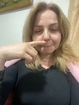 Snapshot of Cute_sun chatting on 03/02/26, 07:43 Cute sun online show from 03/02/26, 07:43