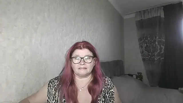 Snapshot of Diana_49 chatting on 06/13/26, 06:44 Diana 49 online show from 06/13/26, 06:44