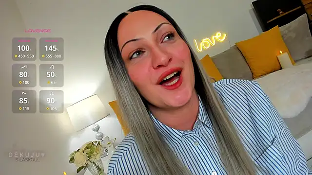 Snapshot of KVerunce chatting on 02/03/25, 12:36 KVerunce online show from 02/03/25, 12:36