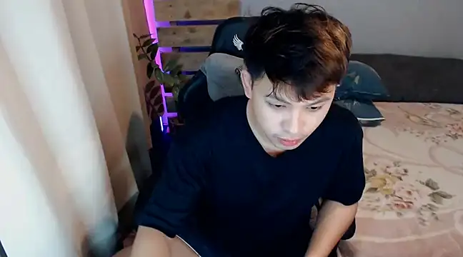 Snapshot of princeJayX chatting on 12/16/24, 02:47 princeJayX online show from 12/16/24, 02:47