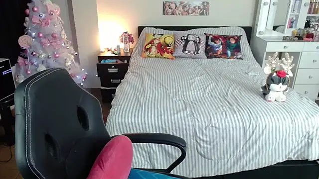 kittykat18x online show from 12/16/25, 02:38