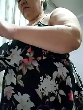 Zulfiya Bruce online show from 01/18/26, 03:16