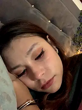 3littleschoolteens online show from 11/17/25, 06:19