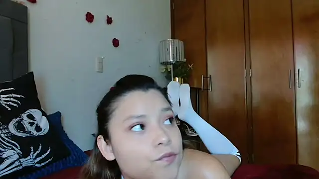Snapshot of 3littleschoolteens chatting on 07/20/26, 05:59 3littleschoolteens online show from 07/20/26, 05:59