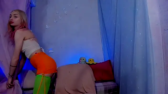 LickLizzy online show from 01/17/25, 08:13