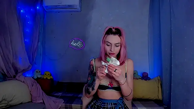 LickLizzy online show from 03/20/25, 12:08