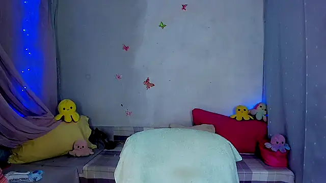 LickLizzy online show from 10/13/25, 02:22