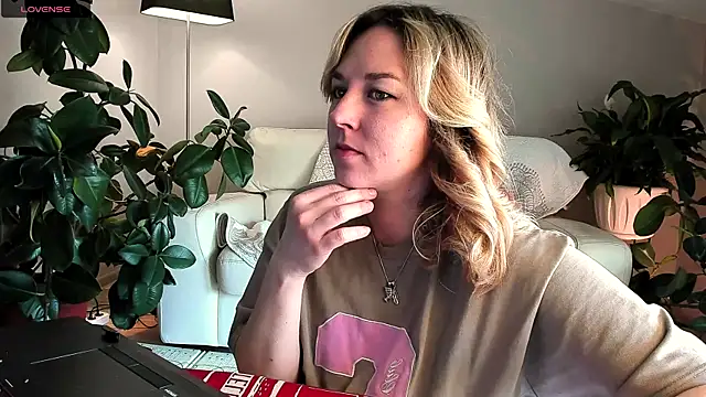 5 in one online show from 05/13/26, 04:10