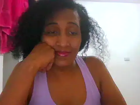 Snapshot of Aishamara chatting on 02/04/25, 04:26 Aishamara online show from 02/04/25, 04:26