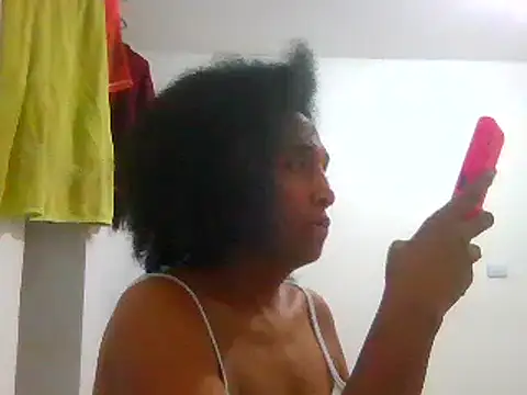 Snapshot of Aishamara chatting on 02/14/25, 03:33 Aishamara online show from 02/14/25, 03:33