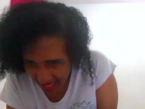 Snapshot of Aishamara chatting on 02/16/25, 08:22 Aishamara online show from 02/16/25, 08:22