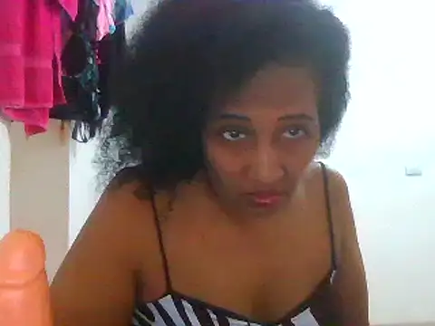 Snapshot of Aishamara chatting on 02/18/25, 07:41 Aishamara online show from 02/18/25, 07:41