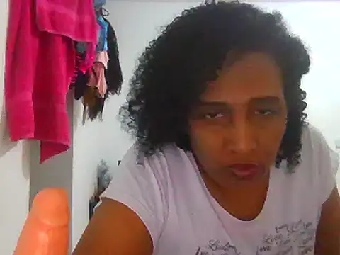 Snapshot of Aishamara chatting on 03/01/25, 11:15 Aishamara online show from 03/01/25, 11:15