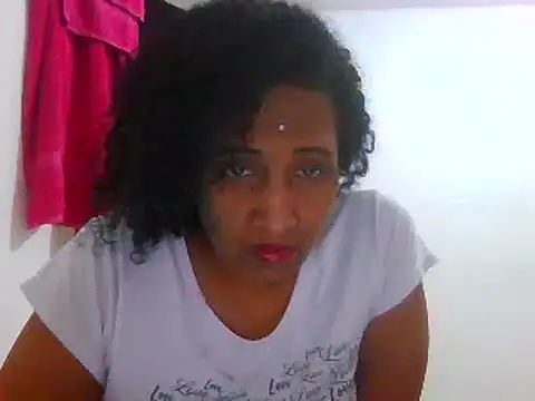 Snapshot of Aishamara chatting on 03/02/25, 09:43 Aishamara online show from 03/02/25, 09:43
