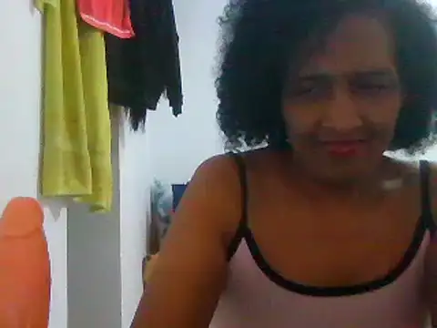 Snapshot of Aishamara chatting on 03/10/25, 12:29 Aishamara online show from 03/10/25, 12:29