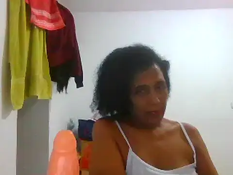 Snapshot of Aishamara chatting on 03/12/25, 06:18 Aishamara online show from 03/12/25, 06:18