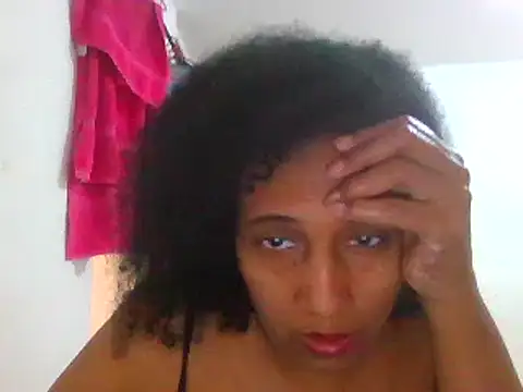 Snapshot of Aishamara chatting on 03/21/25, 03:35 Aishamara online show from 03/21/25, 03:35