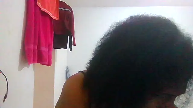 Snapshot of Aishamara chatting on 09/16/25, 05:03 Aishamara online show from 09/16/25, 05:03
