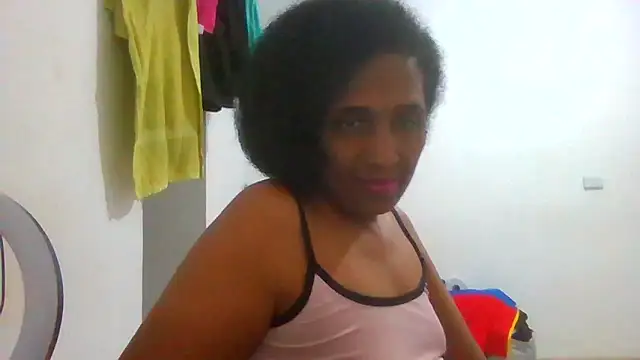 Snapshot of Aishamara chatting on 09/23/25, 09:01 Aishamara online show from 09/23/25, 09:01