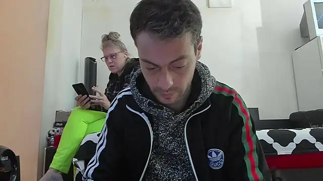 sweetheart loves online show from 04/18/26, 08:40