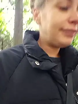 Keli Jessi online show from 10/09/25, 12:14