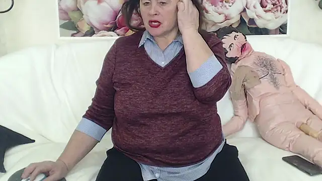 Snapshot of FlaviaSquirts chatting on 02/07/25, 01:22 FlaviaSquirts online show from 02/07/25, 01:22