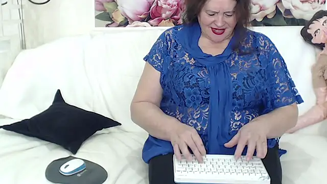 Snapshot of FlaviaSquirts chatting on 02/15/25, 11:28 FlaviaSquirts online show from 02/15/25, 11:28