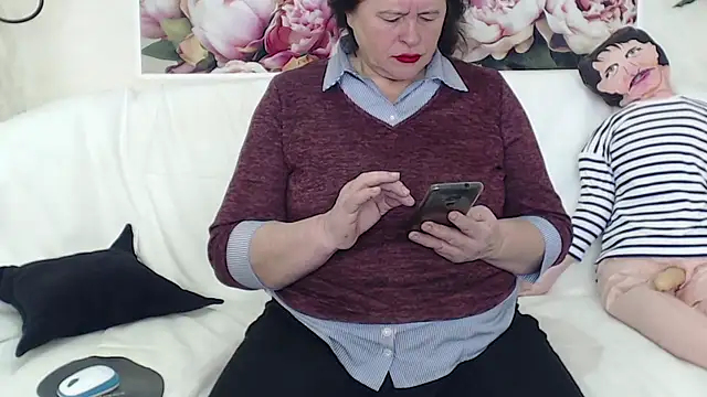 Snapshot of FlaviaSquirts chatting on 02/19/25, 08:55 FlaviaSquirts online show from 02/19/25, 08:55