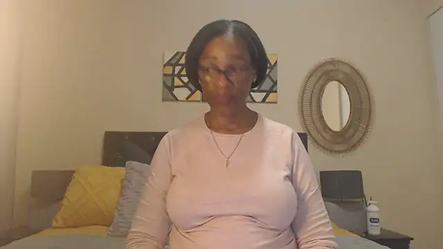 Snapshot of Creamyass22 chatting on 06/24/26, 03:44 Creamyass22 online show from 06/24/26, 03:44