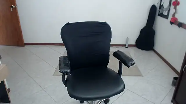 charlottezoe15 online show from 03/04/26, 04:35