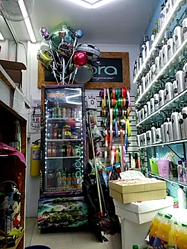 LunaZambrano online show from 09/22/25, 11:40