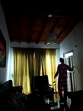 LunaZambrano online show from 02/13/26, 12:45