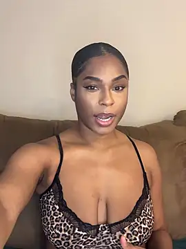 CandyLuxxxx online show from 12/11/24, 05:15