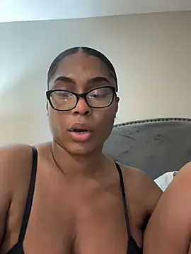 CandyLuxxxx online show from 03/22/25, 12:25