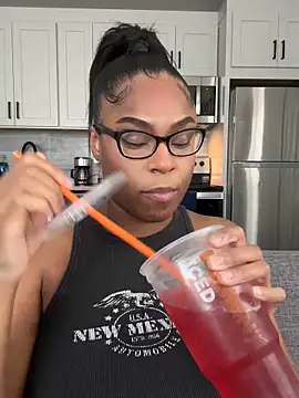 CandyLuxxxx online show from 09/17/25, 07:37