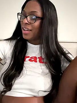 CandyLuxxxx online show from 10/05/25, 10:57