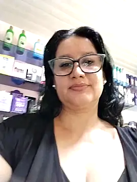 Snapshot of keilymadam chatting on 06/18/26, 02:32 keilymadam online show from 06/18/26, 02:32