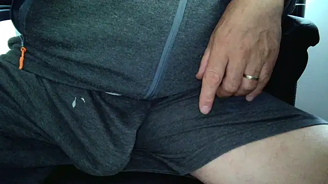 Snapshot of scorvierge@xh chatting on 09/23/25, 01:03 scorviergexh online show from 09/23/25, 01:03