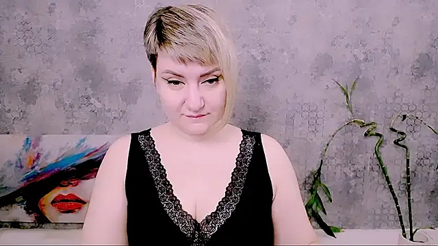 Djullia online show from 04/18/26, 05:11