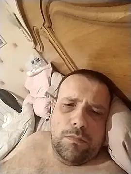 Snapshot of manubm03 chatting on 02/13/26, 07:37 manubm03 online show from 02/13/26, 07:37