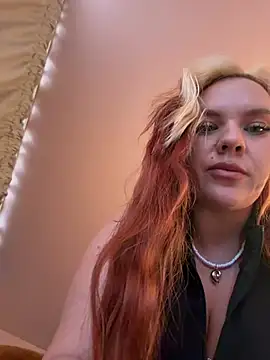 Snapshot of AnjaAmelia chatting on 07/20/26, 04:42 AnjaAmelia online show from 07/20/26, 04:42