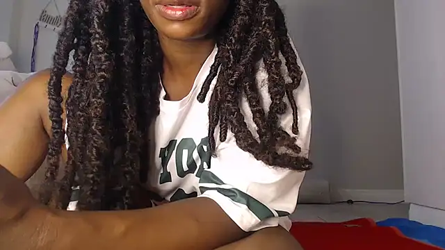 lolaslatary1 online show from 10/28/25, 06:50