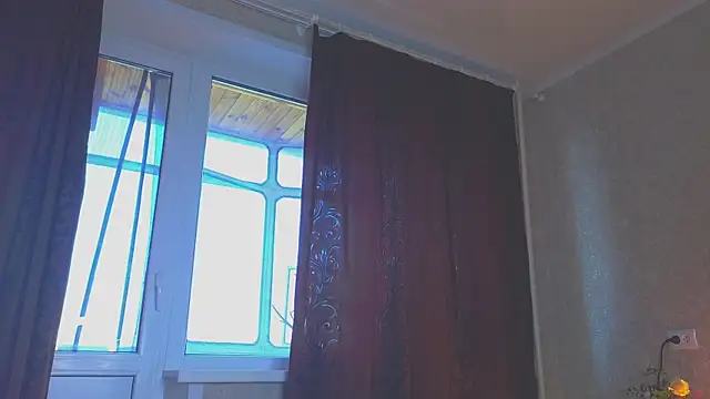 sinteas online show from 06/18/26, 04:00