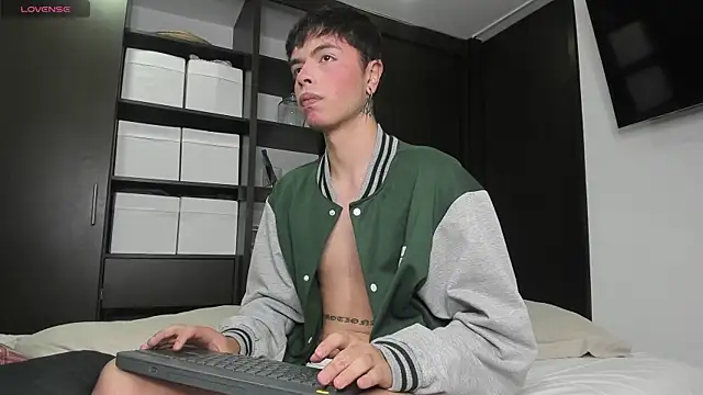 Snapshot of _morghan_ chatting on 02/02/25, 04:26  morghan  online show from 02/02/25, 04:26