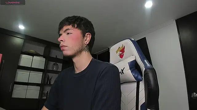 Snapshot of _morghan_ chatting on 02/18/25, 03:10  morghan  online show from 02/18/25, 03:10